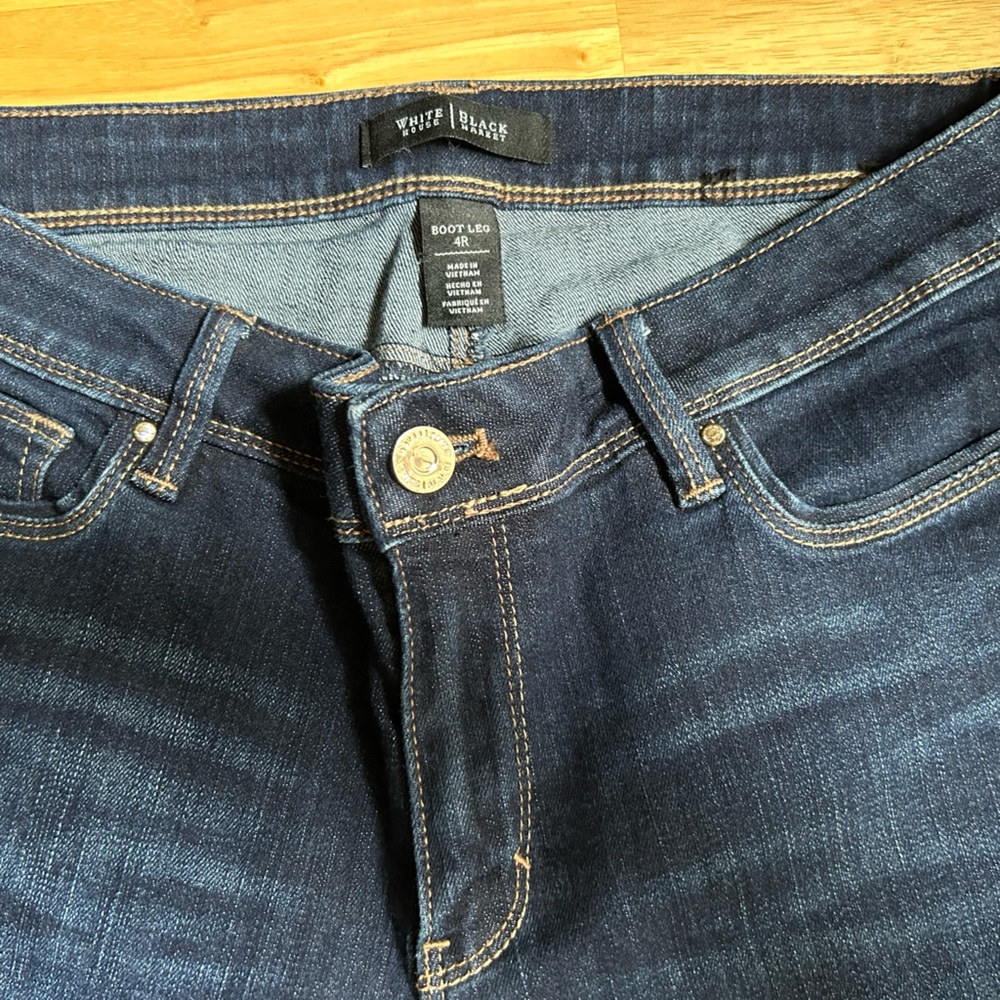 White House Black Market Boot Cut Mid Rise Jeans!! Size 4 but fits like a 6.